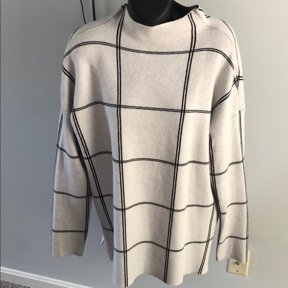 Tahari mock neck sweater.Size XL